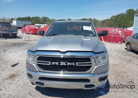 2020 Ram 1500 Big Horn 4X2 6'4 Box z USA, uszkodzony, nr VIN 1C6RREMG1LN260813